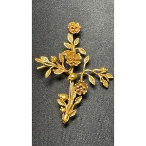MMA BMCO USA Floral Leaf Brooch/Pendant Gold Tone